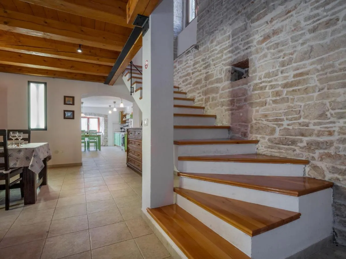 Holiday Home Ivanka Cabrunici Hırvatistan