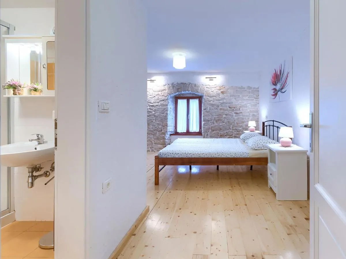 Holiday Home Ivanka By Interhome Cabrunici 0*,